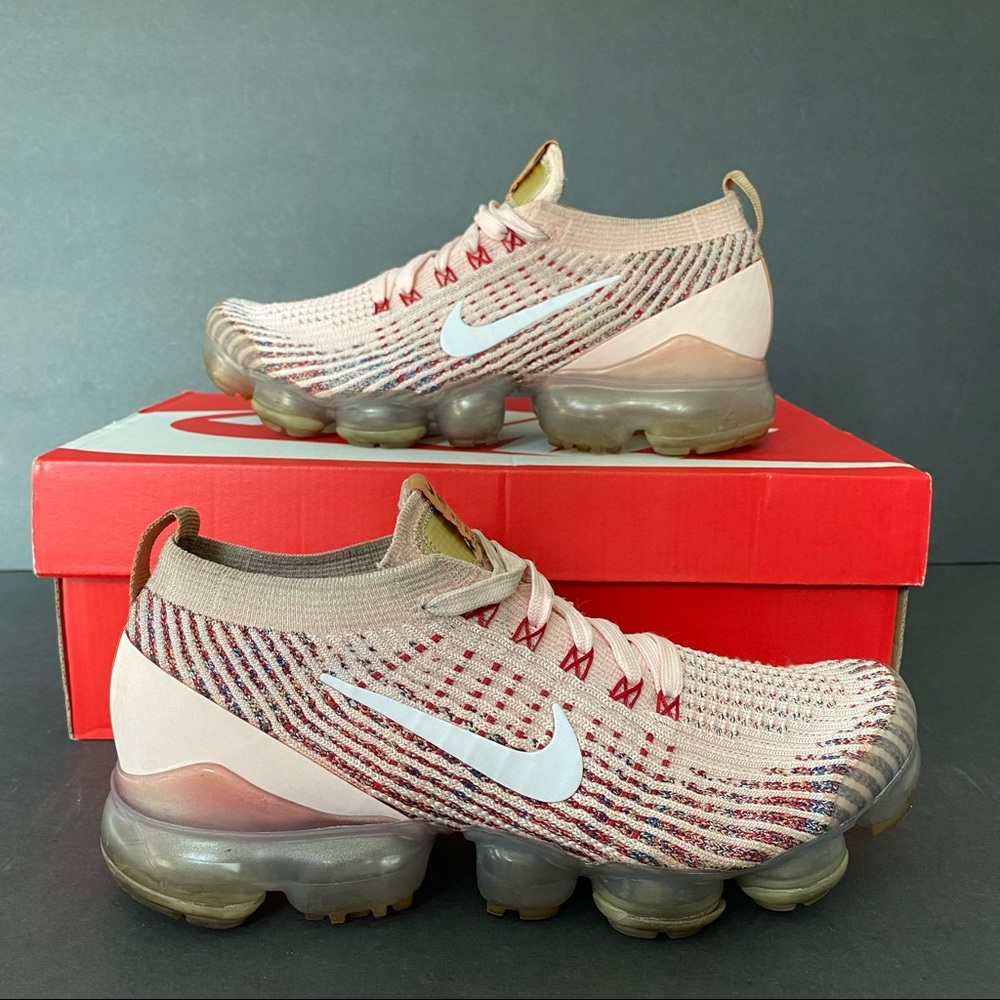 Nike Air VaporMax Flyknit 3 sunset tint
AJ6910-602 Tint White - Womens
Size 7.5